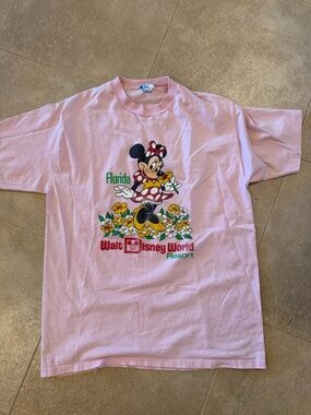 Disney pink Minnie Mouse tee Size L